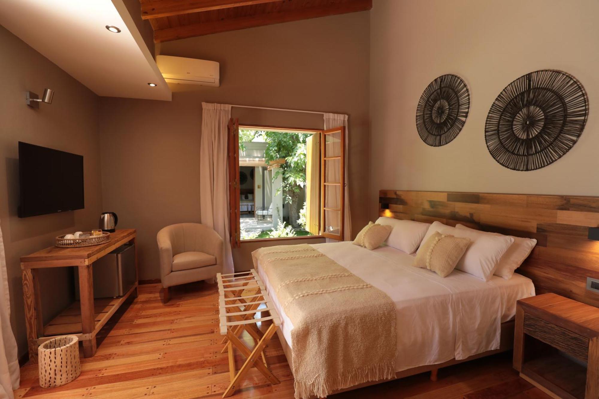 Heura Petit Hotel Лухан-де-Куйо Экстерьер фото
